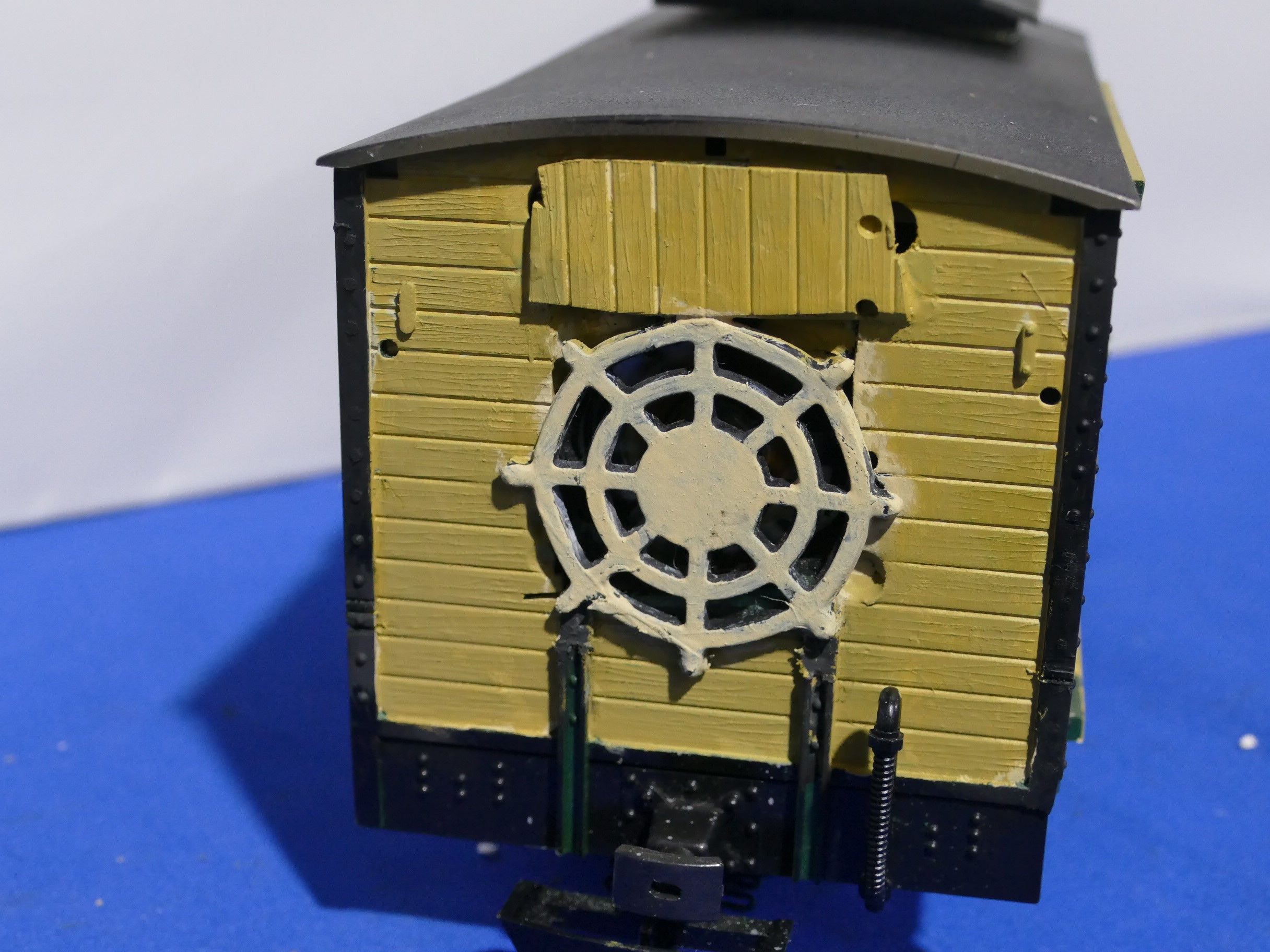 LGB 41352 Box Van with Sound decoder (used) – Tony Green Steam Models