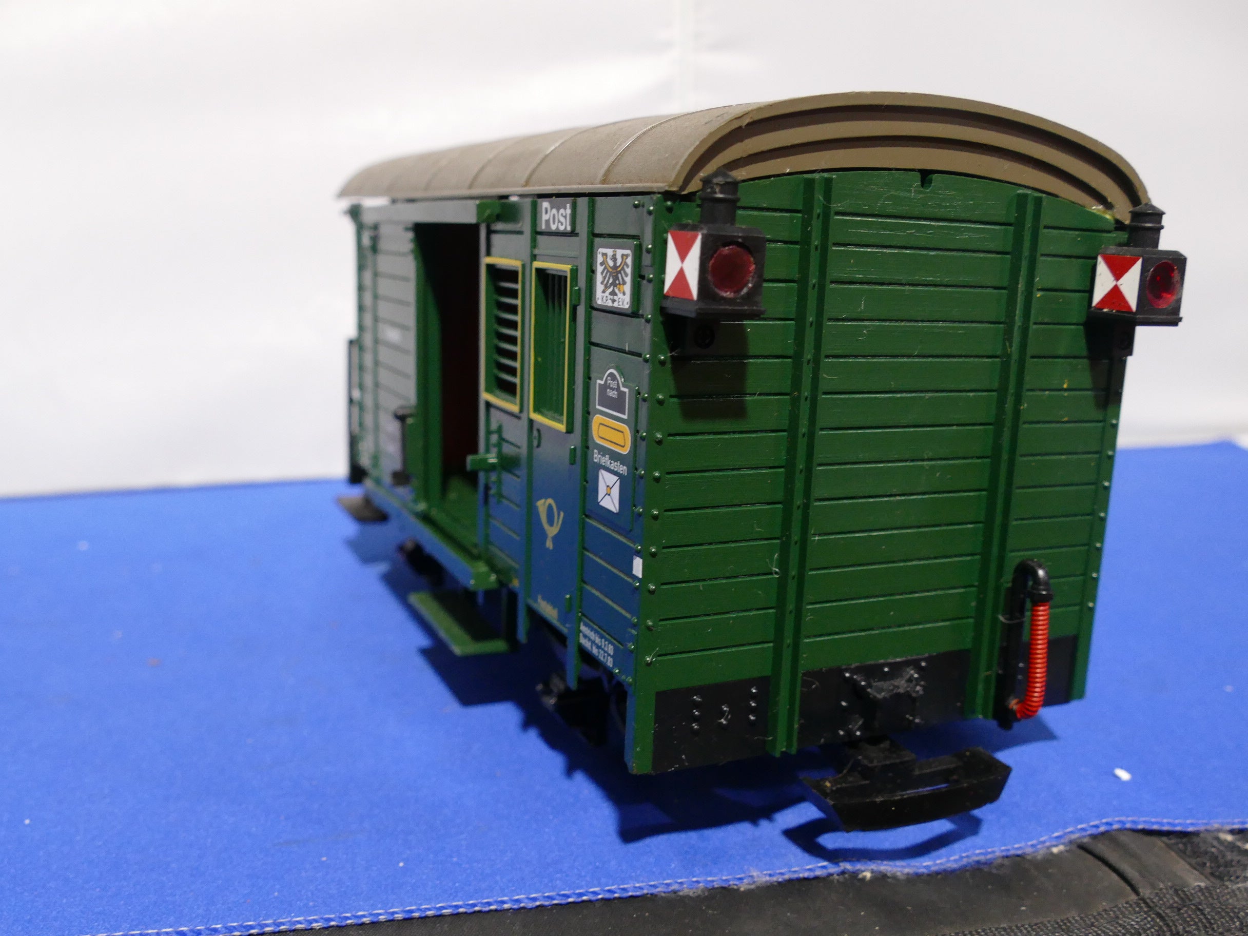 LGB 32190 Baggage / Mail Van (used) – Tony Green Steam Models