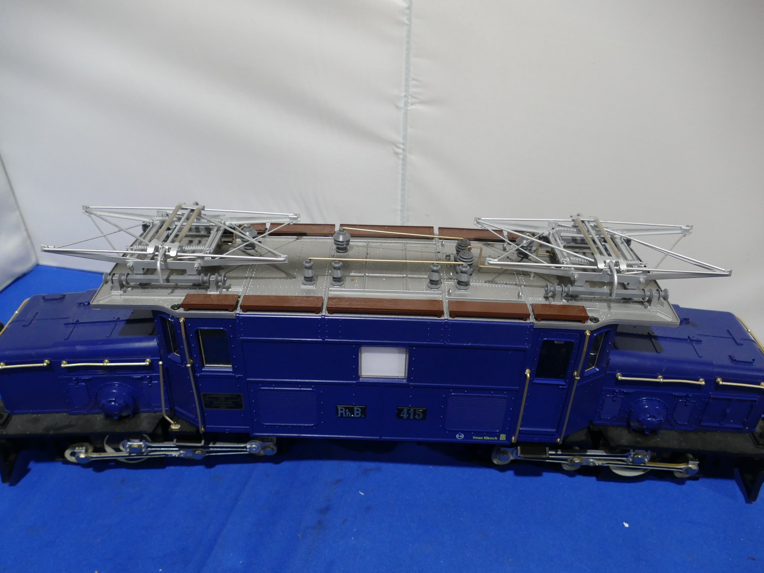 LGB G Scale - 25409 Blue Alpine Crocodile (used) – Tony Green