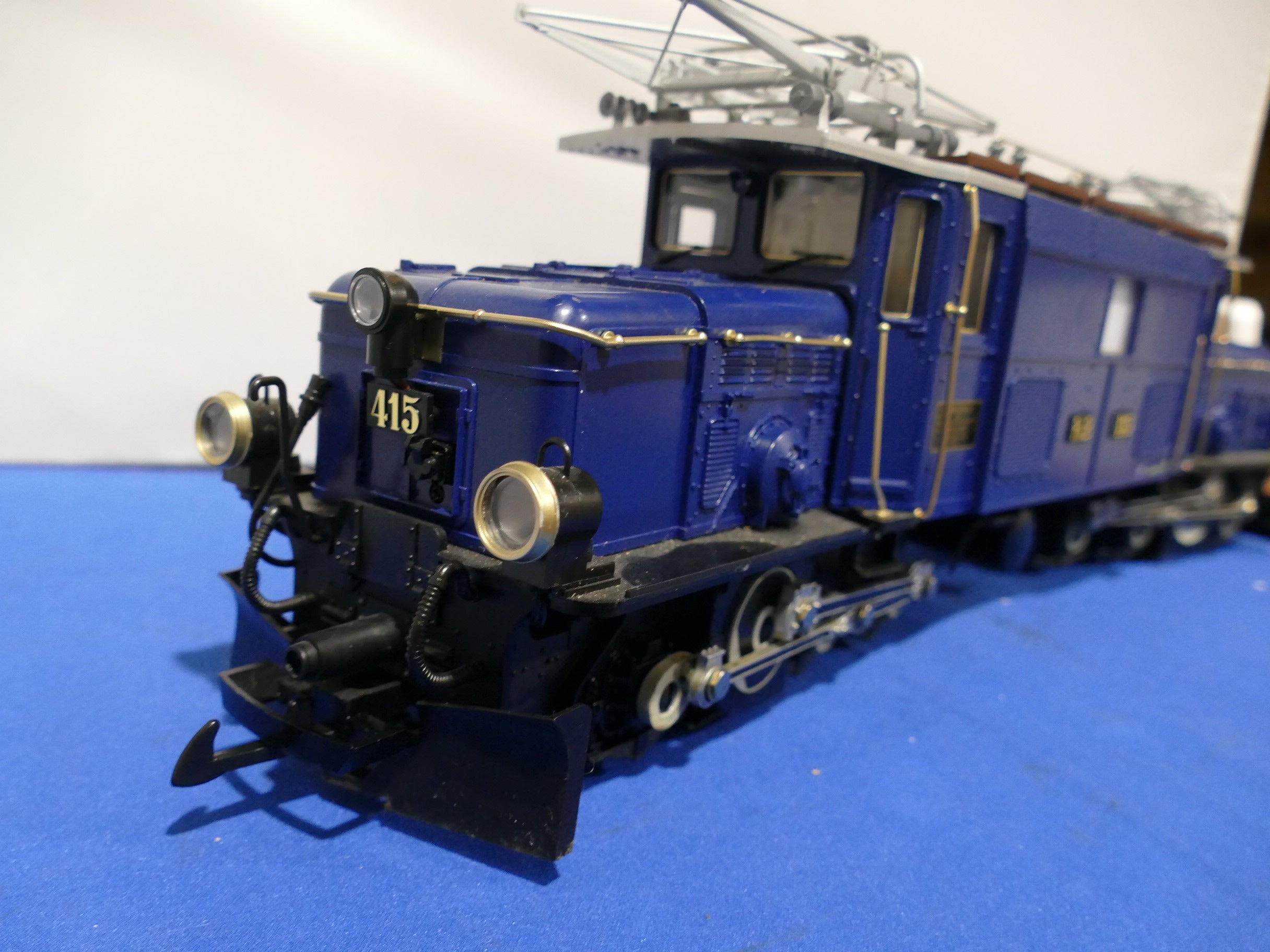 LGB G Scale - 25409 Blue Alpine Crocodile (used) – Tony Green
