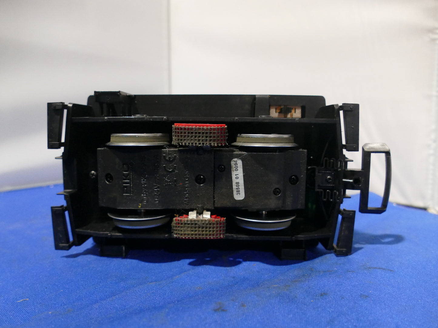 Piko 38501 Track Cleaning loco - Battery (used)