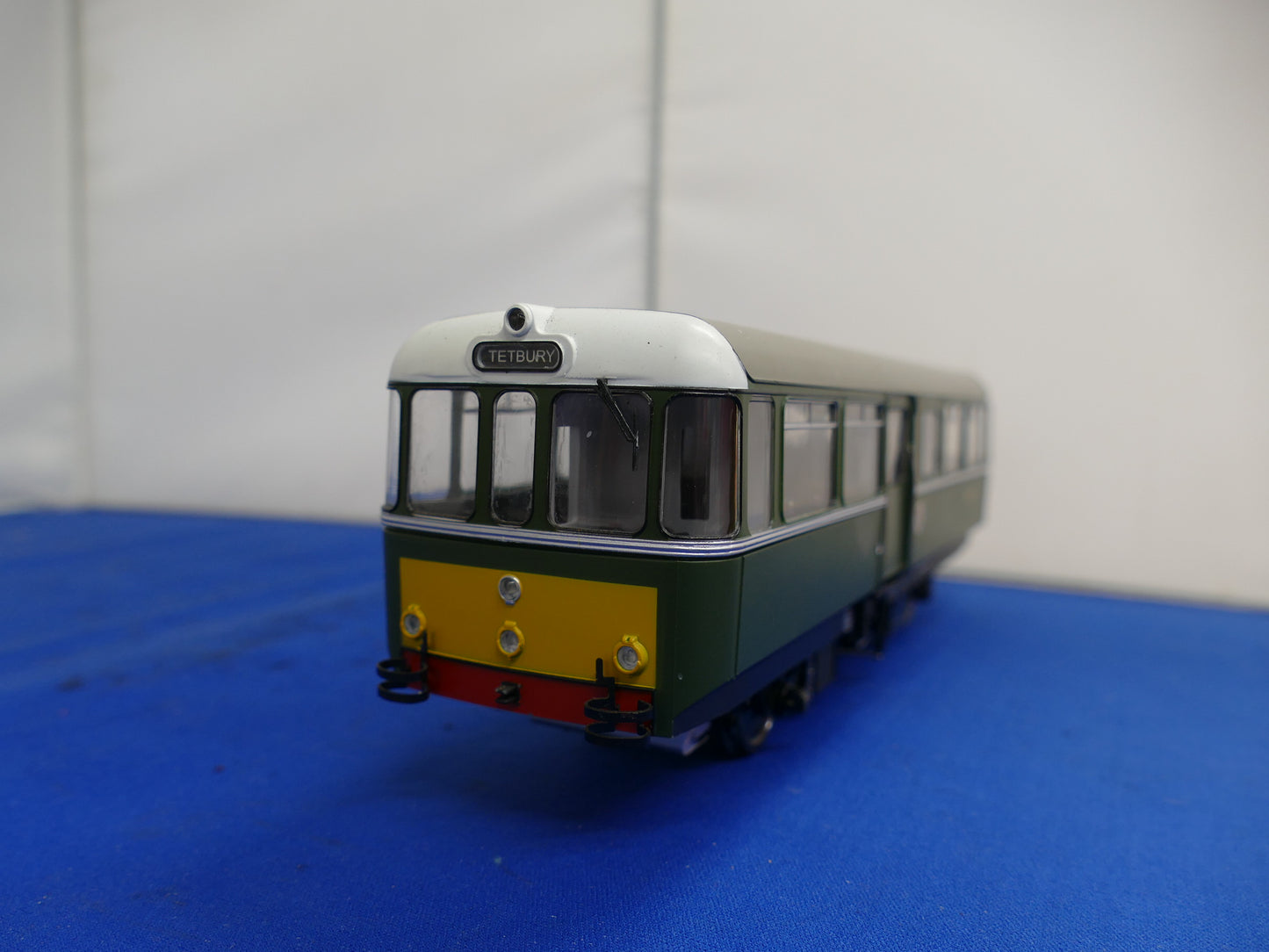 Heljan Gauge "O" AC Cars Railbus in BR Green (used)