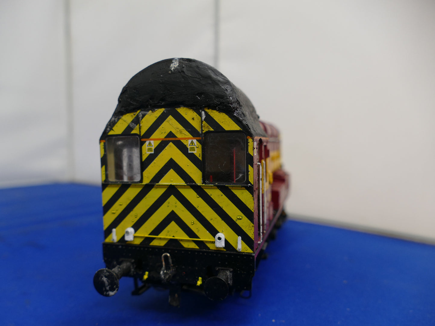 Dapol Gauge "O" Class 08  EWS Shunter (used)