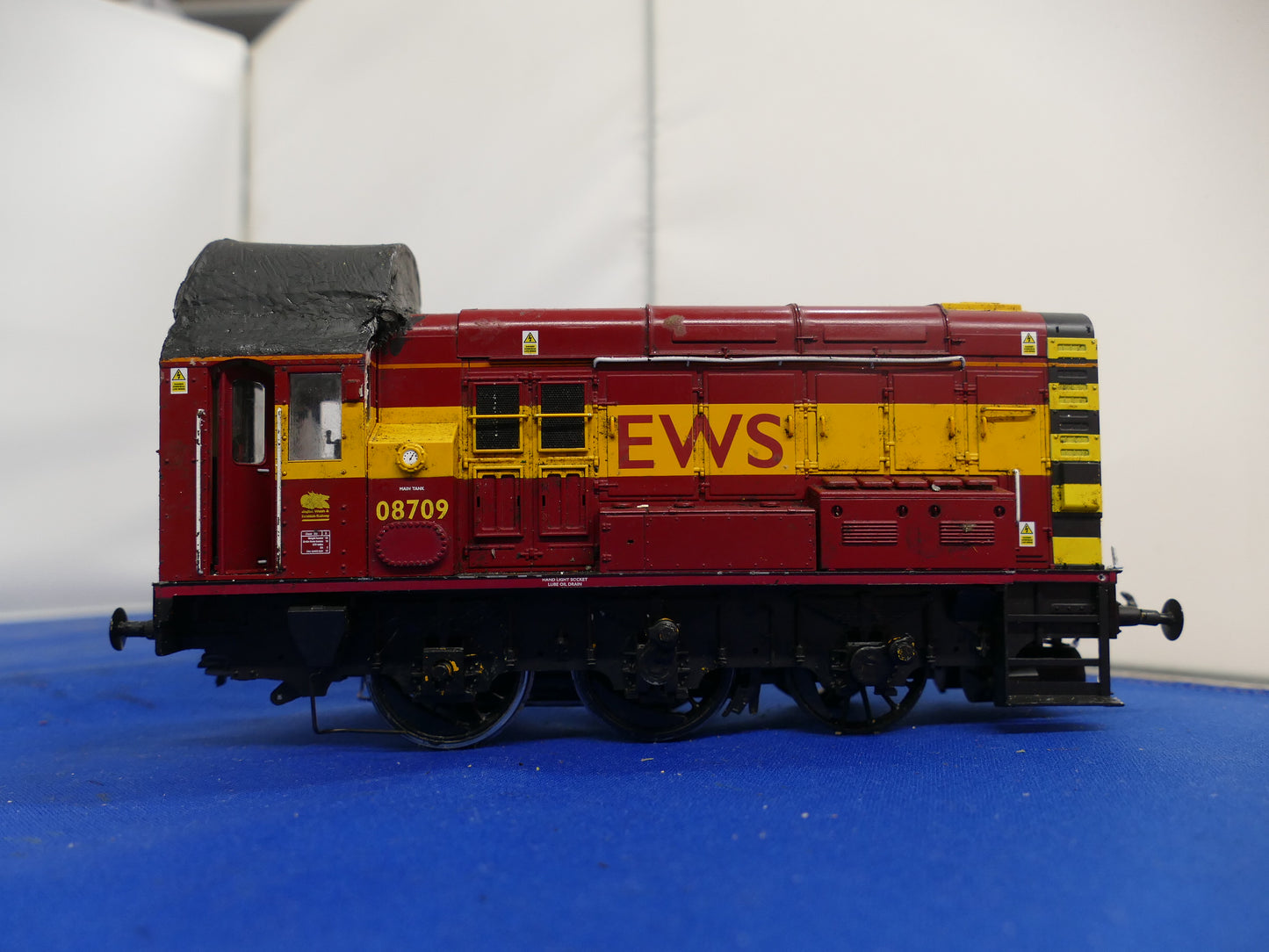 Dapol Gauge "O" Class 08  EWS Shunter (used)