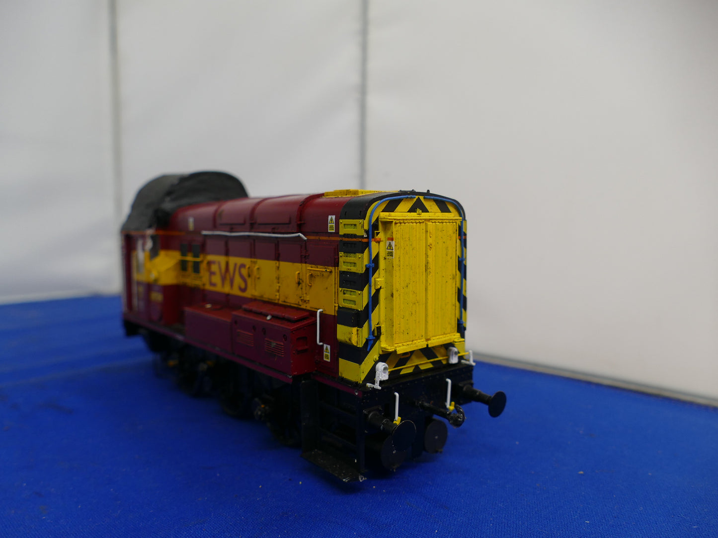 Dapol Gauge "O" Class 08  EWS Shunter (used)