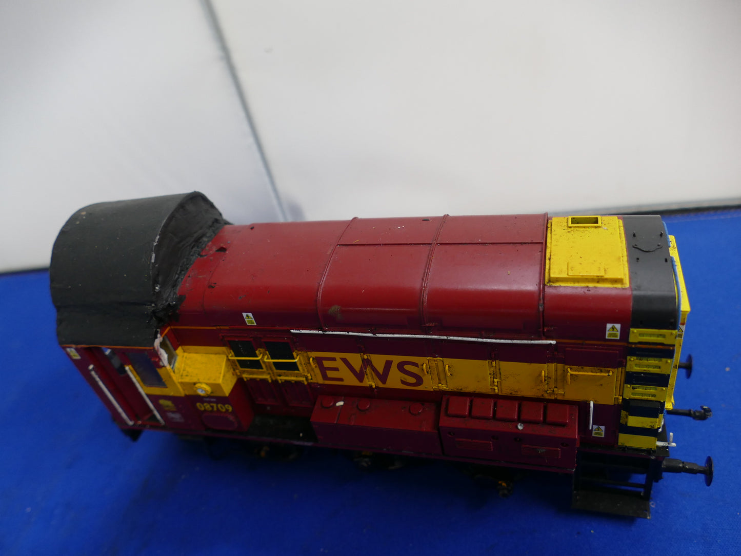 Dapol Gauge "O" Class 08  EWS Shunter (used)