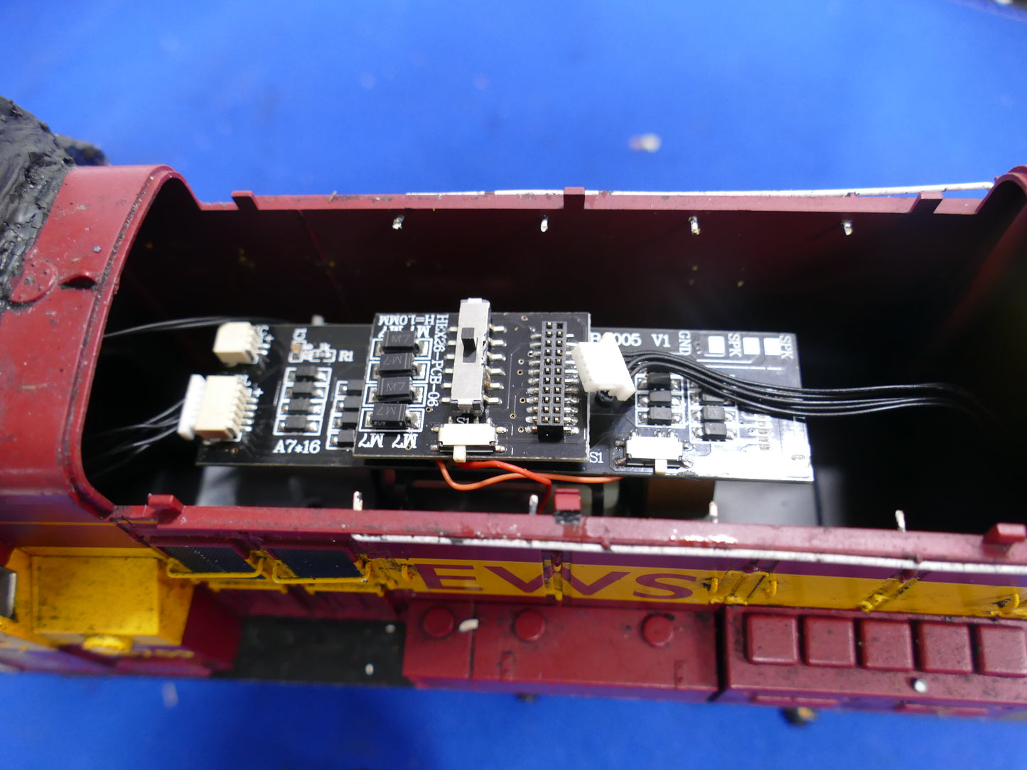 Dapol Gauge "O" Class 08  EWS Shunter (used)