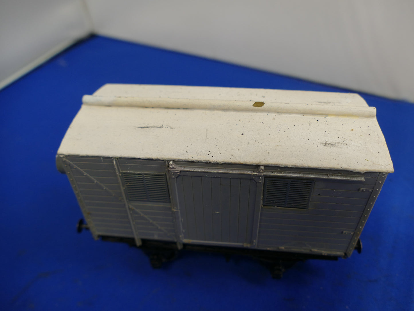 "O" Gauge Grey Box Van (used)