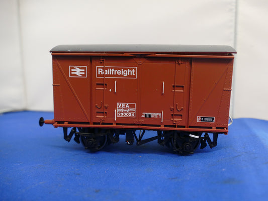 "O" Gauge Dapol BR RailFreight Box Van (used)