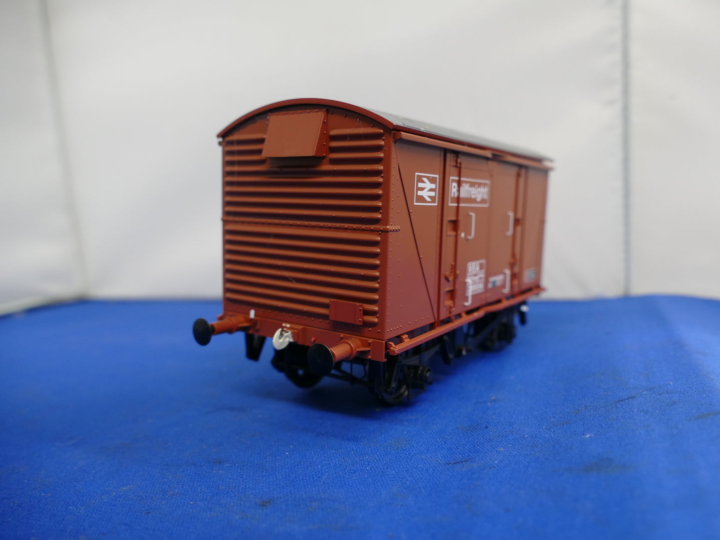 "O" Gauge Dapol BR RailFreight Box Van (used)