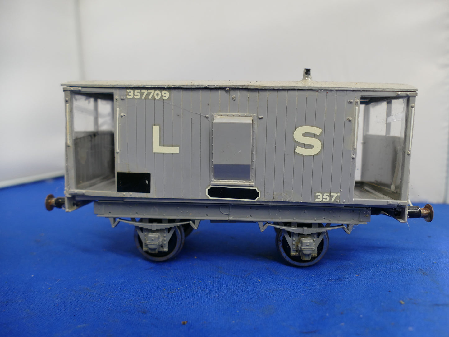 "O" Gauge LMS 20T Goods Van (used)