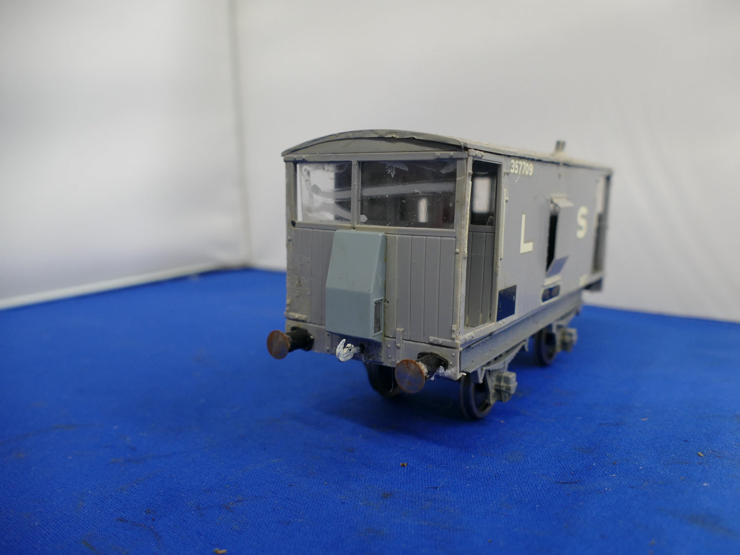 "O" Gauge LMS 20T Goods Van (used)
