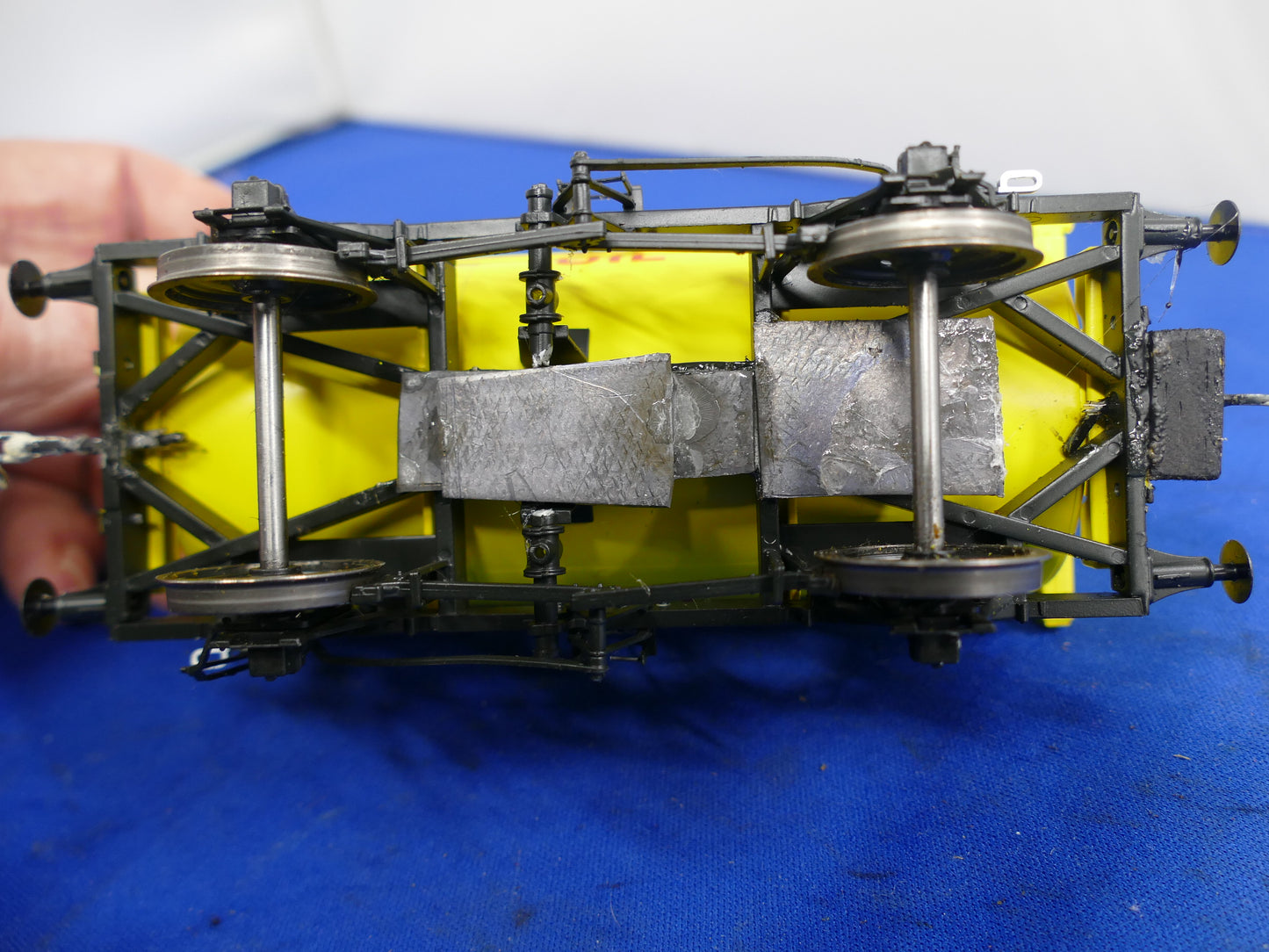 "O" Gauge Dapol Shell Oil Tanker (used)