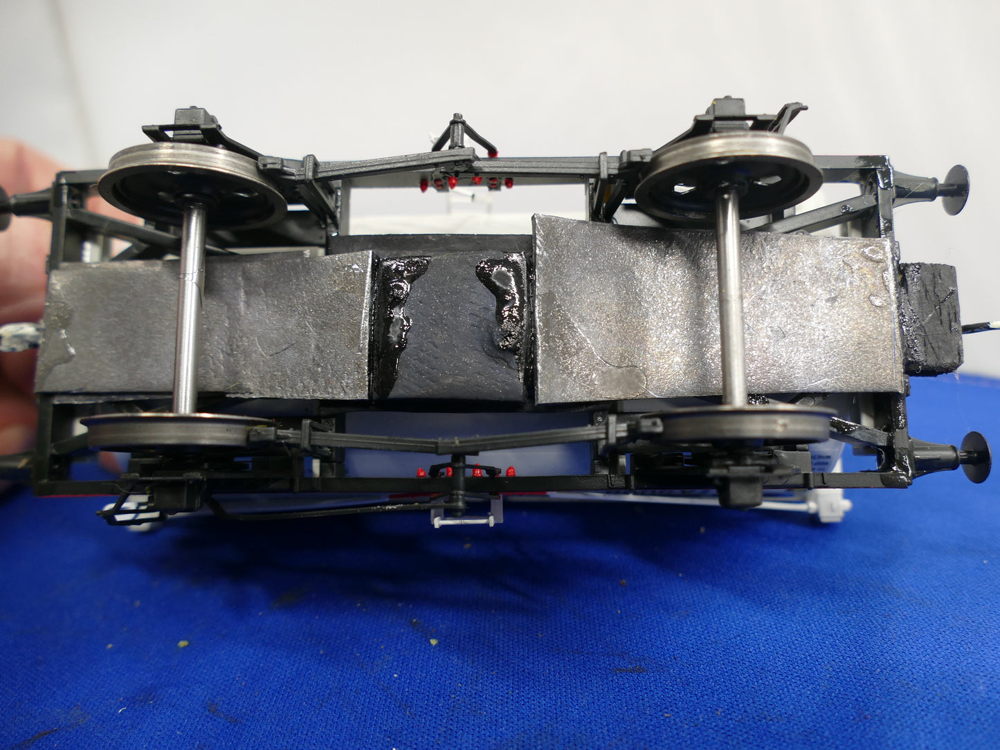 "O" Gauge Dapol "Sheel / BP" Tanker (used)