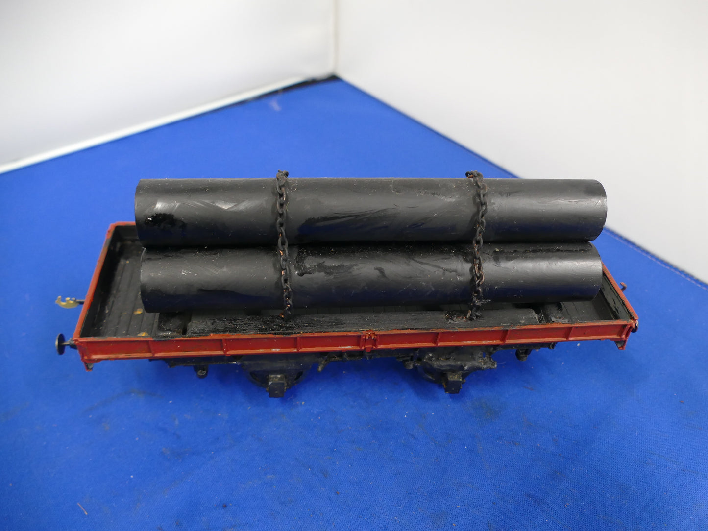 "O" Gauge Flatbed with Pipe Load (used)