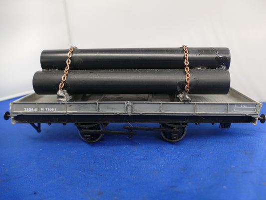 "O" Gauge Flatbed with Pipe Load (used)