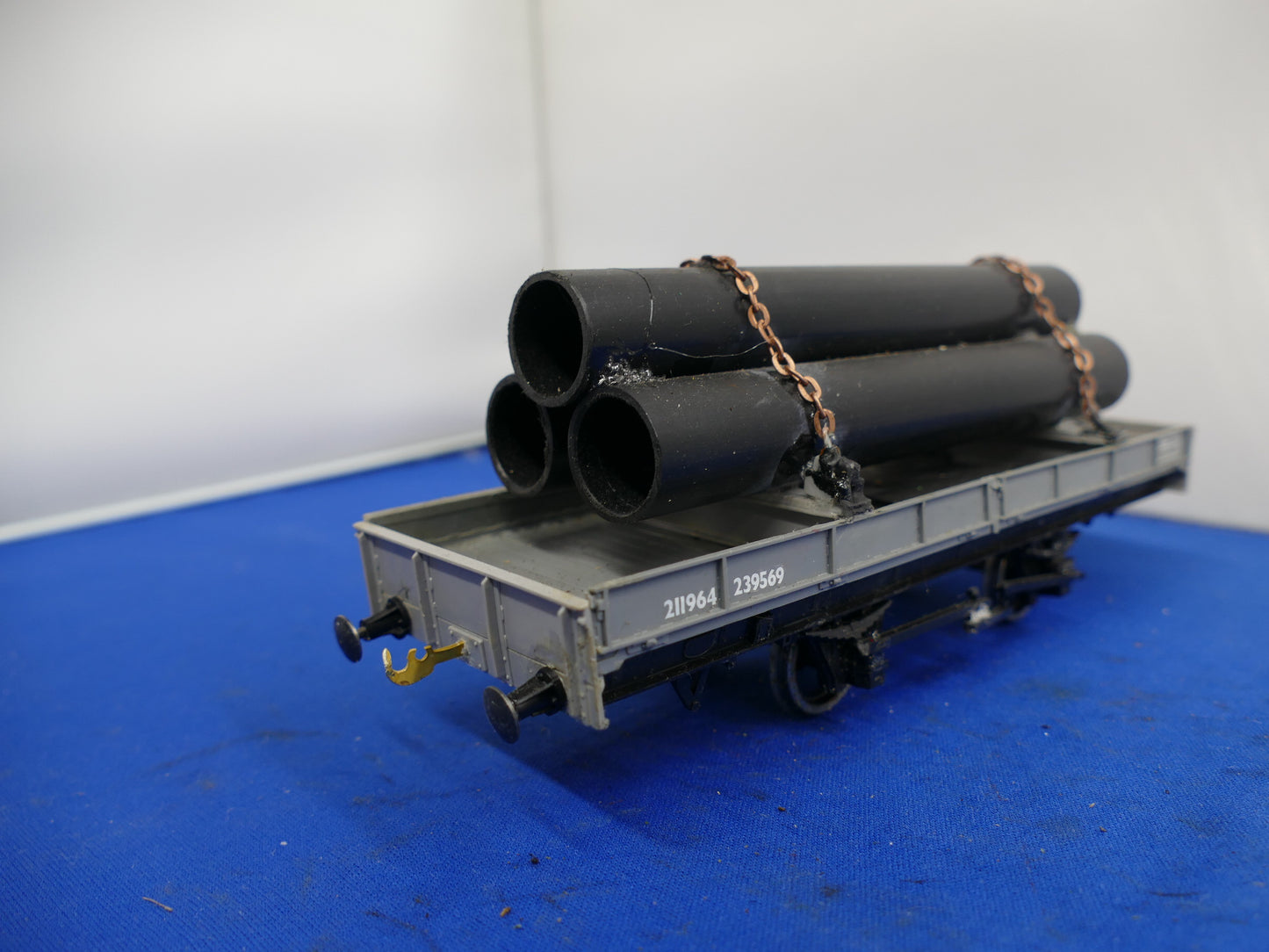 "O" Gauge Flatbed with Pipe Load (used)