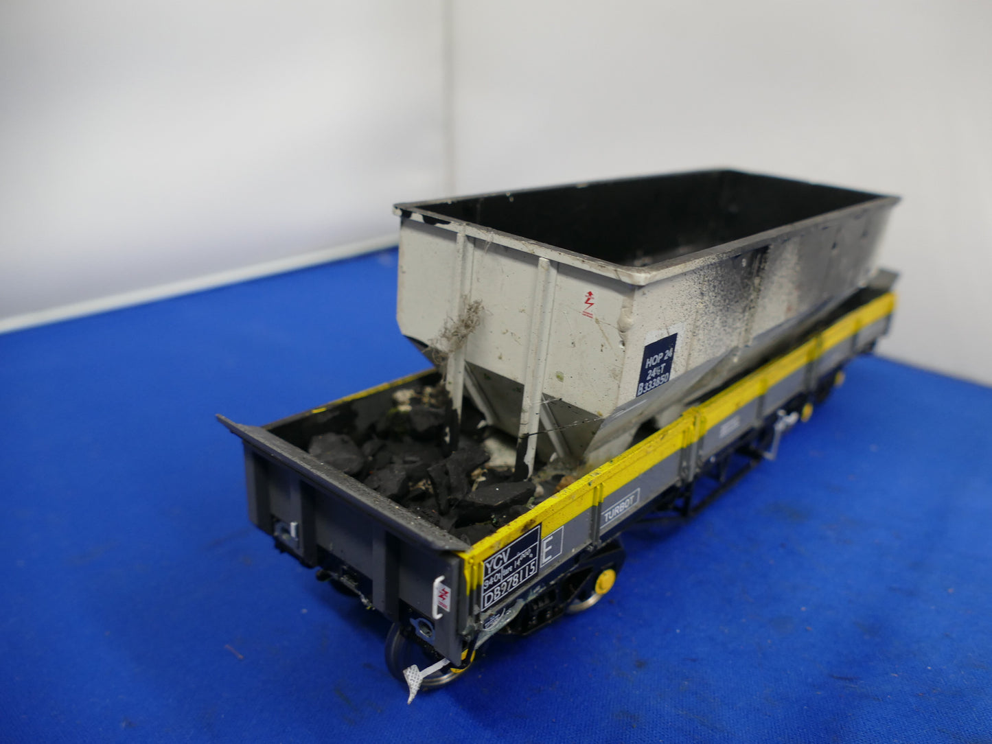 "O" Gauge Dapol Turbot Wagon with Load (used)