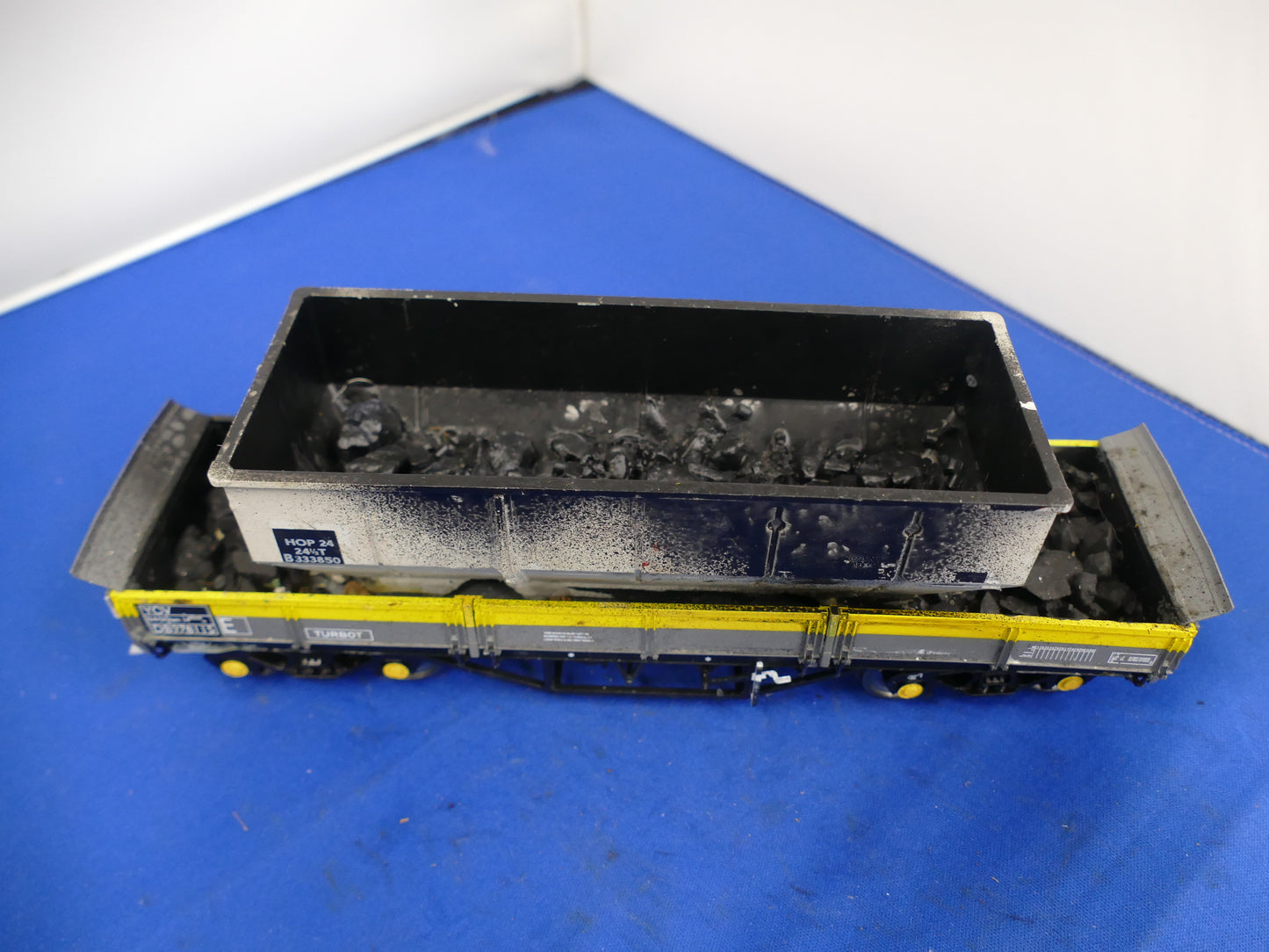 "O" Gauge Dapol Turbot Wagon with Load (used)