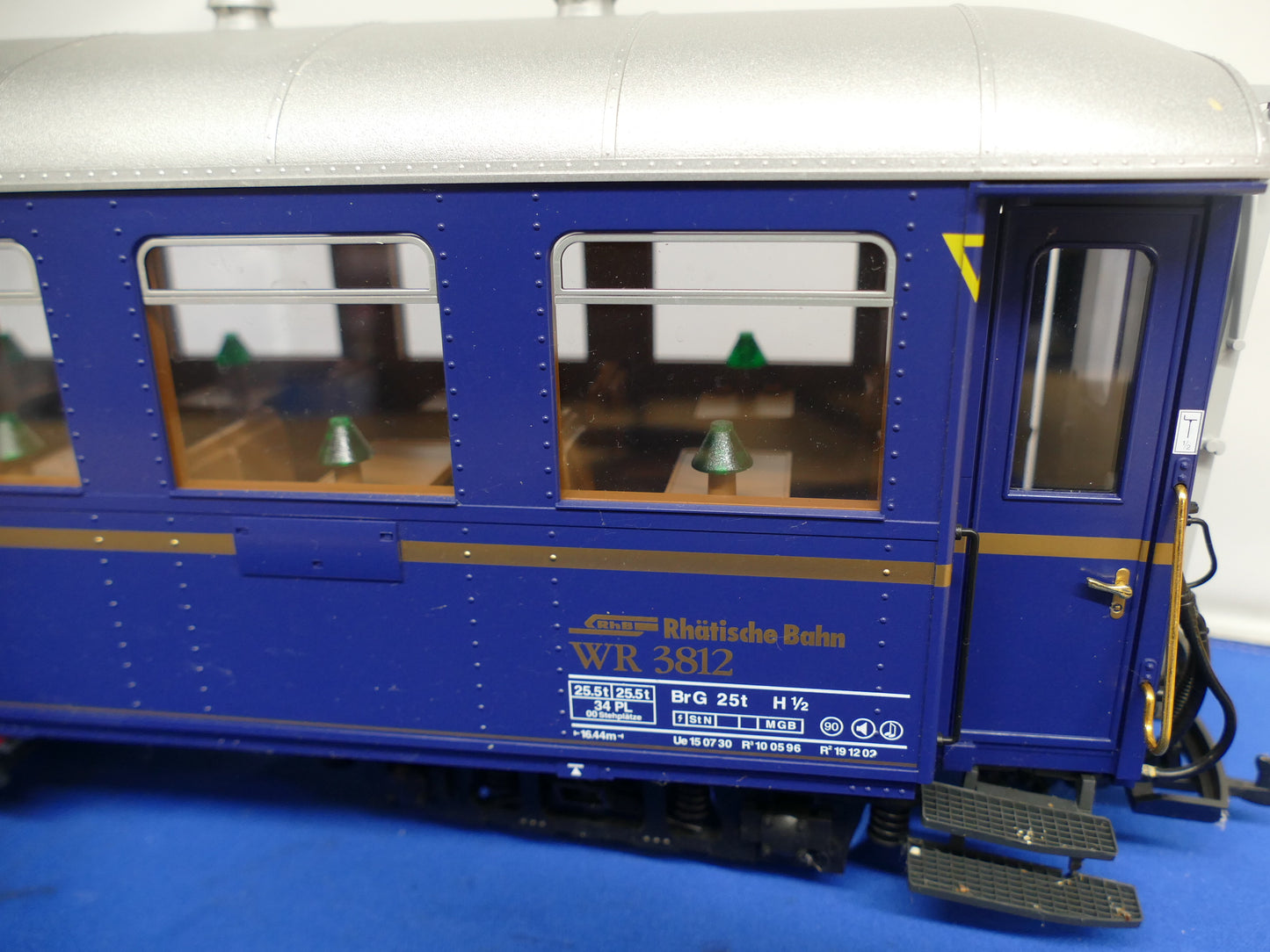 LGB G Scale Gourmino Dining Car (used)