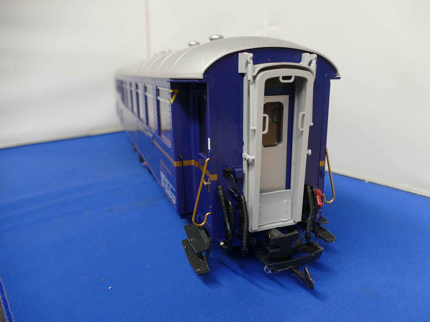 LGB G Scale Gourmino Dining Car (used)