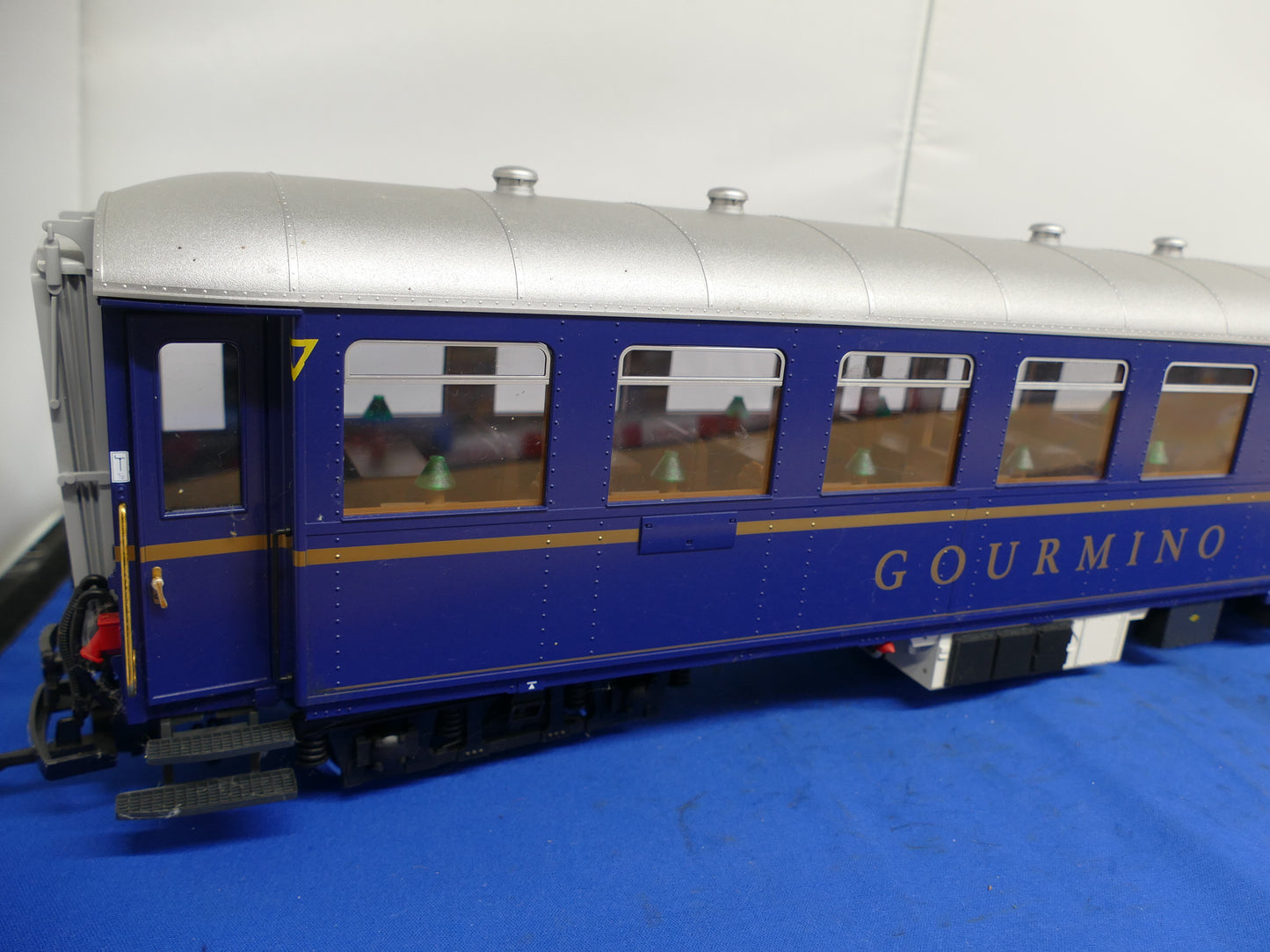 LGB G Scale Gourmino Dining Car (used)