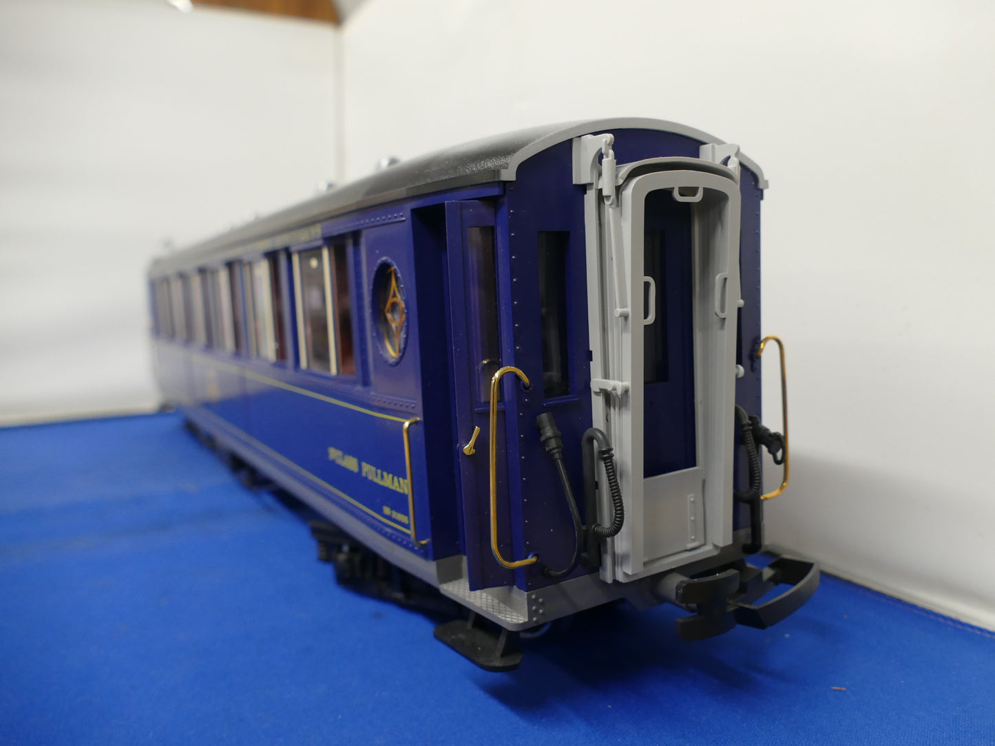 LGB G Scale Blue 1st Class Pullman (used)