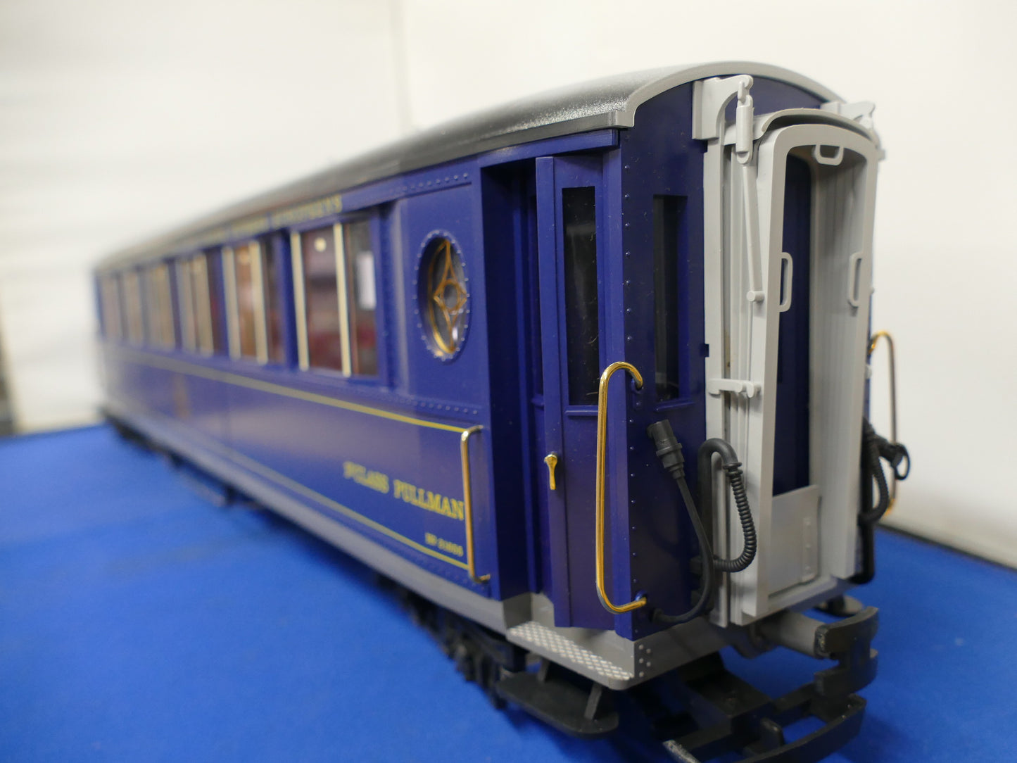 LGB G Scale Blue 1st Class Pullman (used)