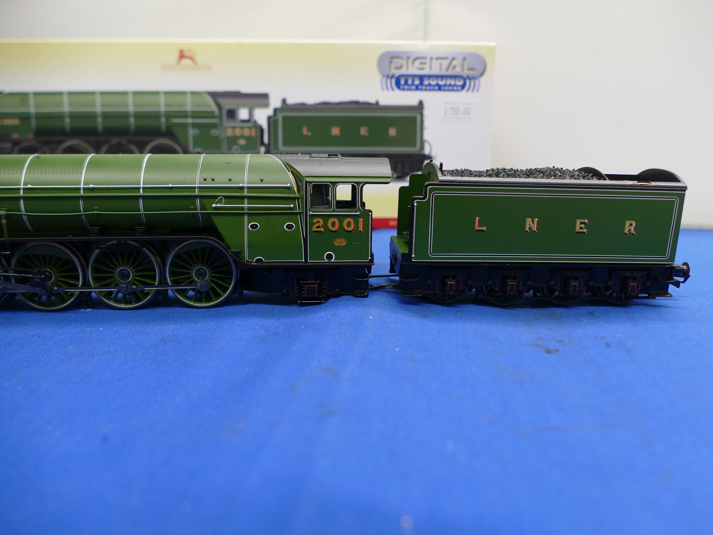 Hornby OO R3246TTS "Cock O' the North" P2 Loco (used)