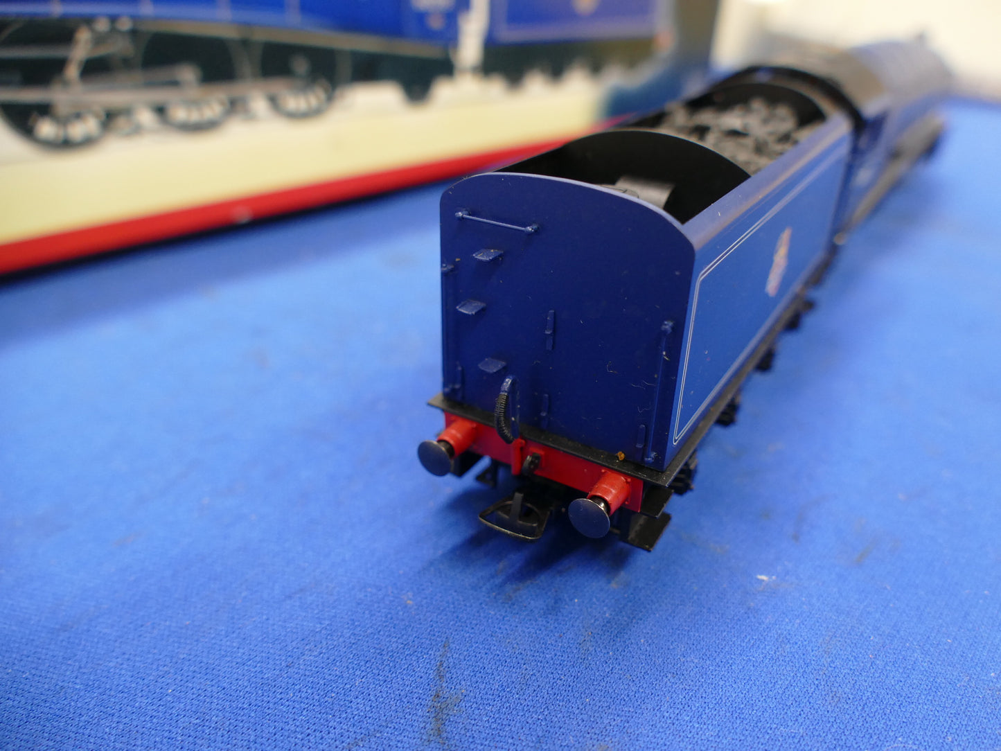 Hornby OO R2991XS BR A4 "Sparrow Hawk" (used)