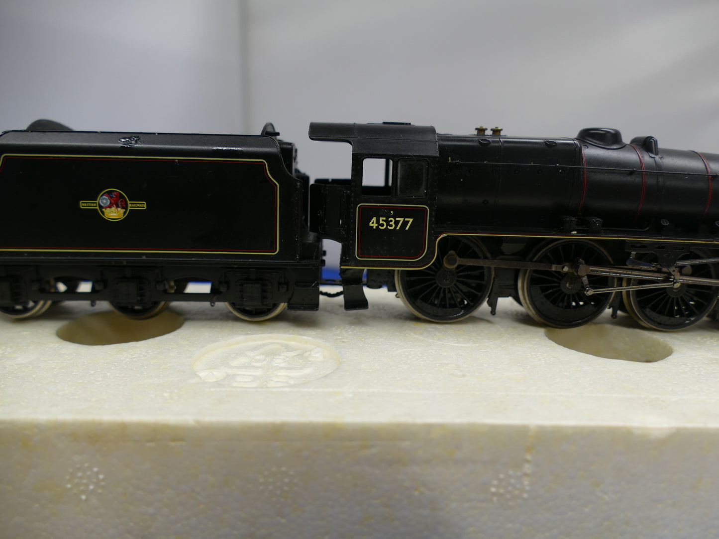 Hornby OO R2895XS BR Black 5 (used)