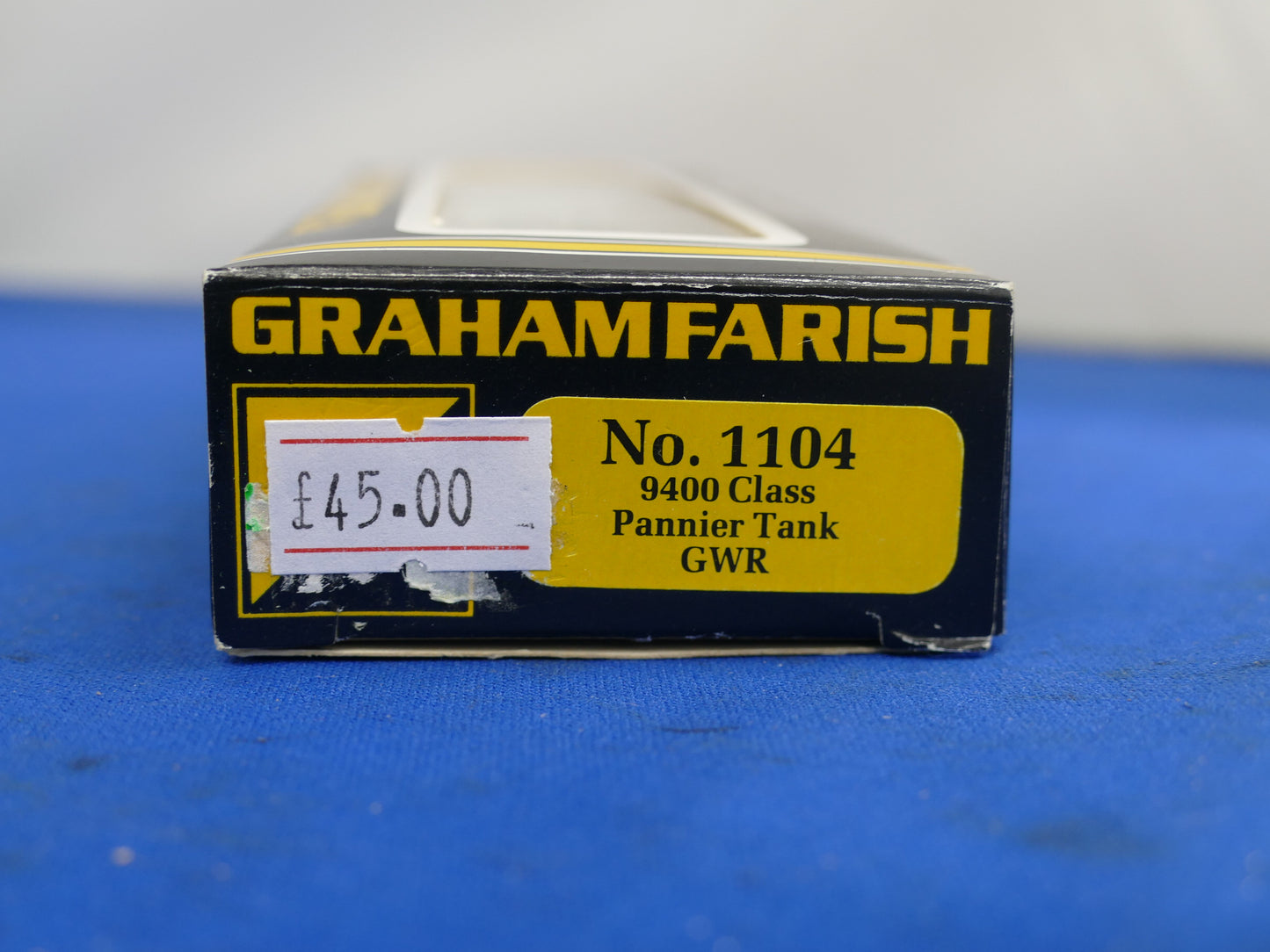 Graham Farish N Gauge 1104 9400 Class Pannier Tank Loco GWR (used)