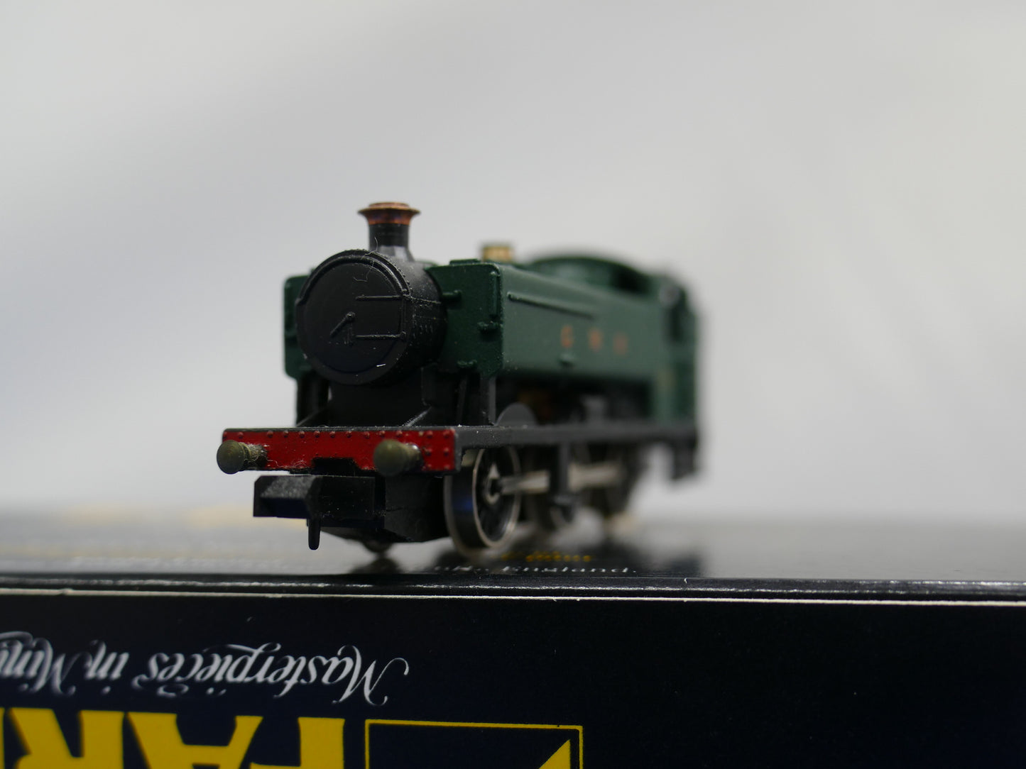 Graham Farish N Gauge 1104 9400 Class Pannier Tank Loco GWR (used)