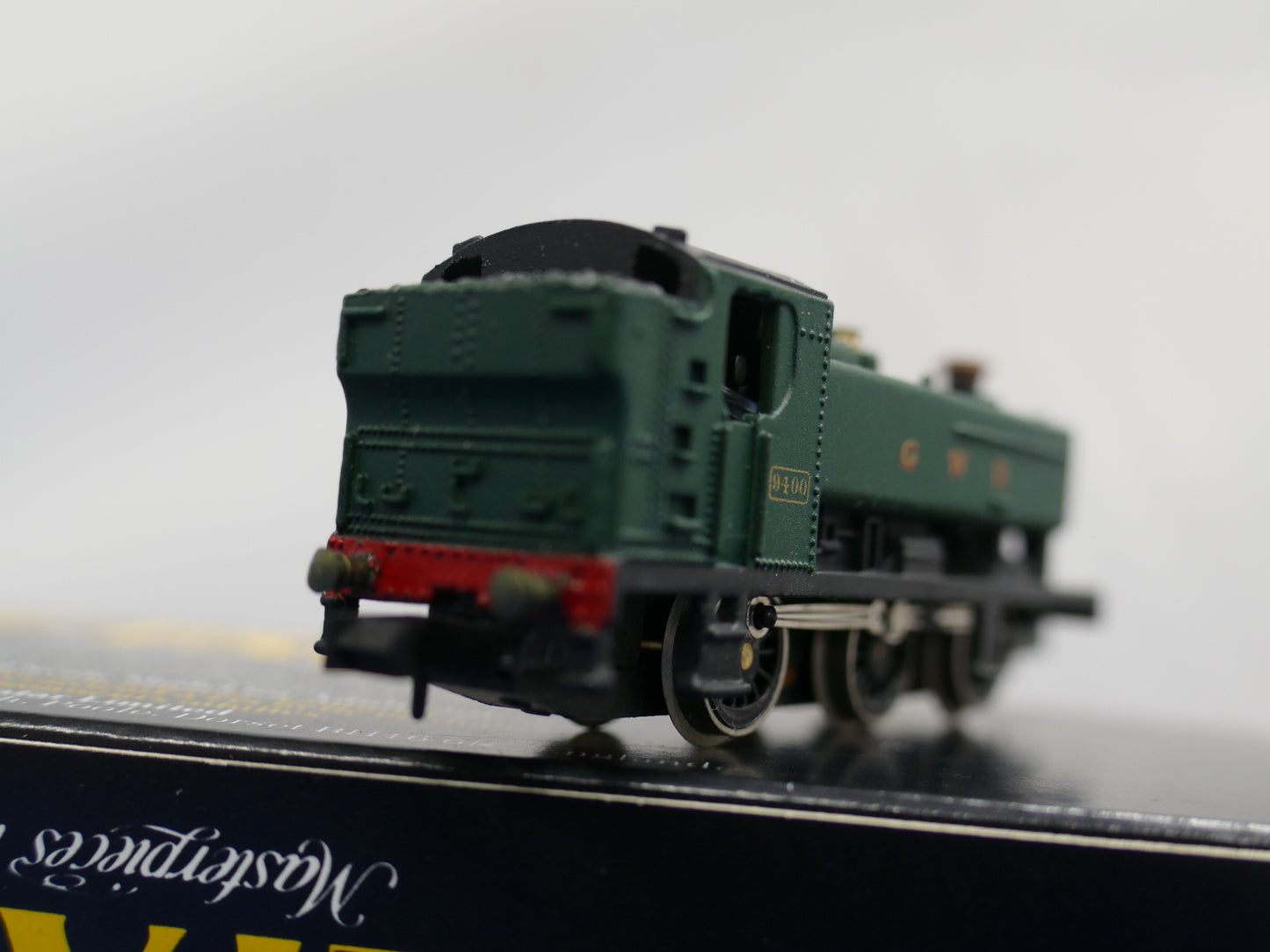 Graham Farish N Gauge 1104 9400 Class Pannier Tank Loco GWR (used)