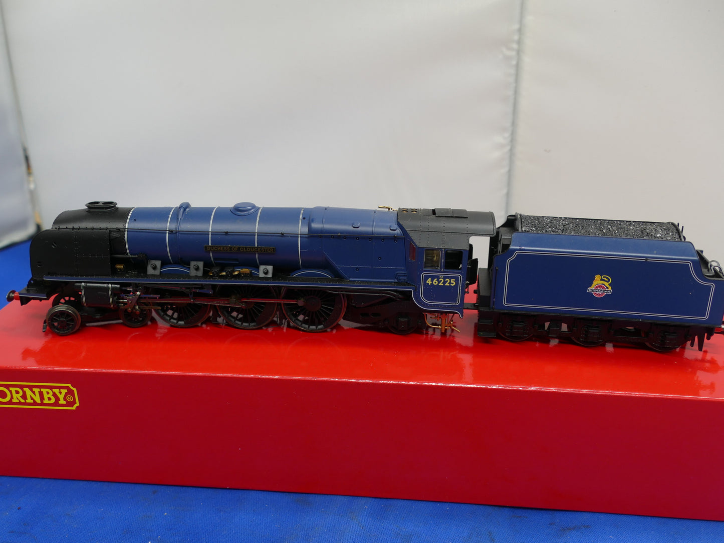 Hornby OO R3682 "Duchess of Gloucester" (used)