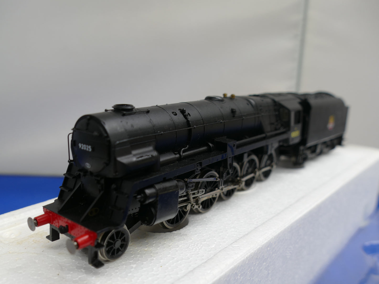 Hornby OO R3396TTS Early BR Class 9F (used)