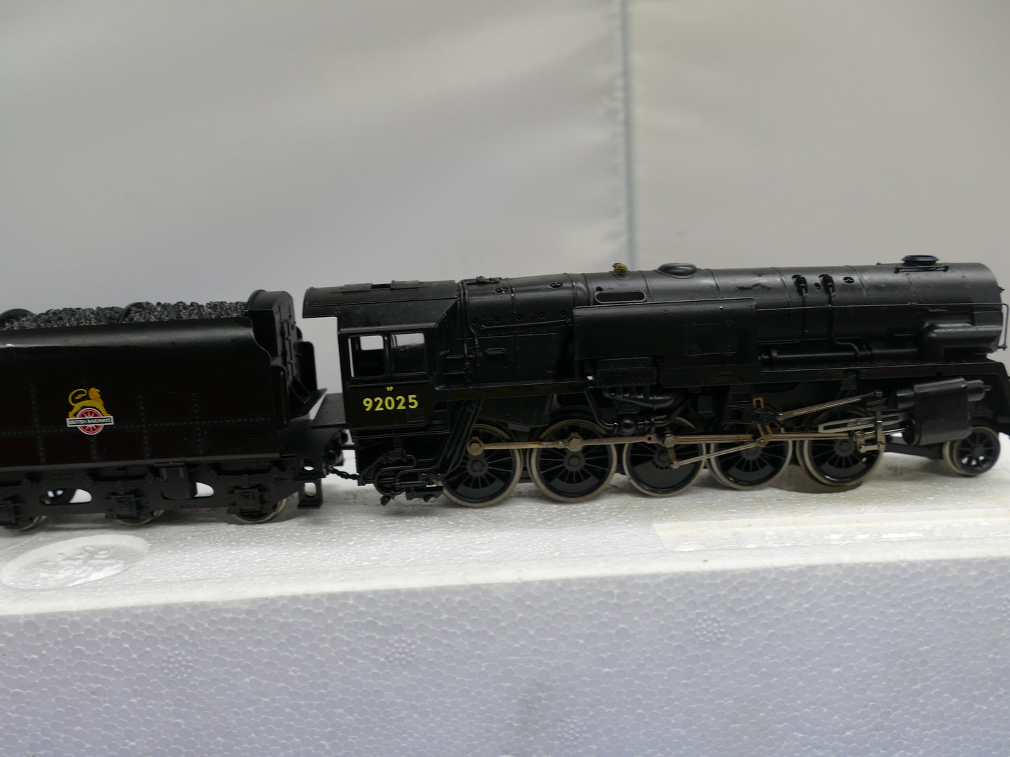 Hornby OO R3396TTS Early BR Class 9F (used)