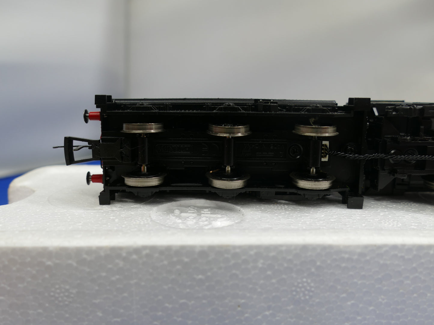 Hornby OO R3396TTS Early BR Class 9F (used)