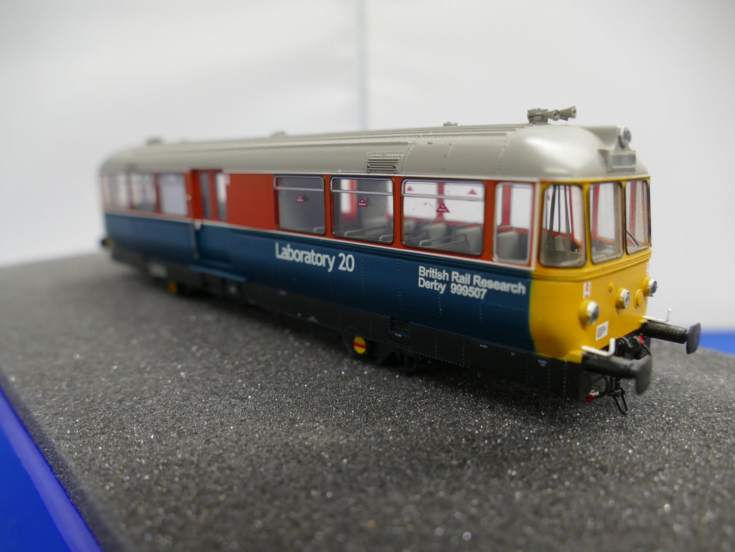 Heljan OO/HO Railbus Limited Edition (used)