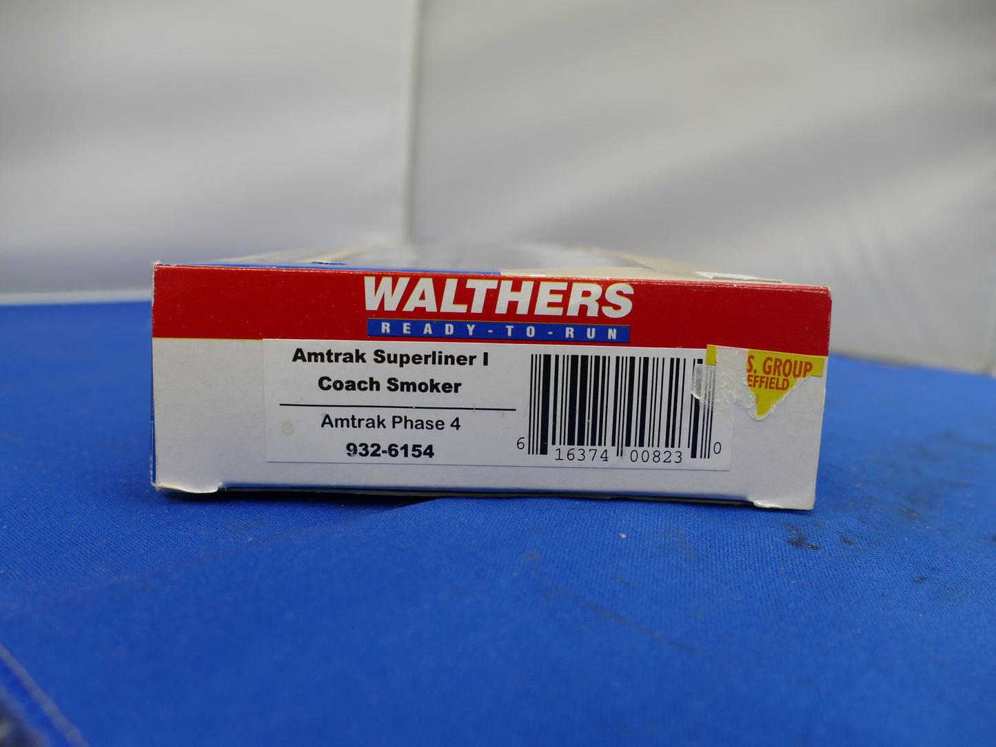 Walthers HO 85' Superliner Amtrak Smoking Coach (used)