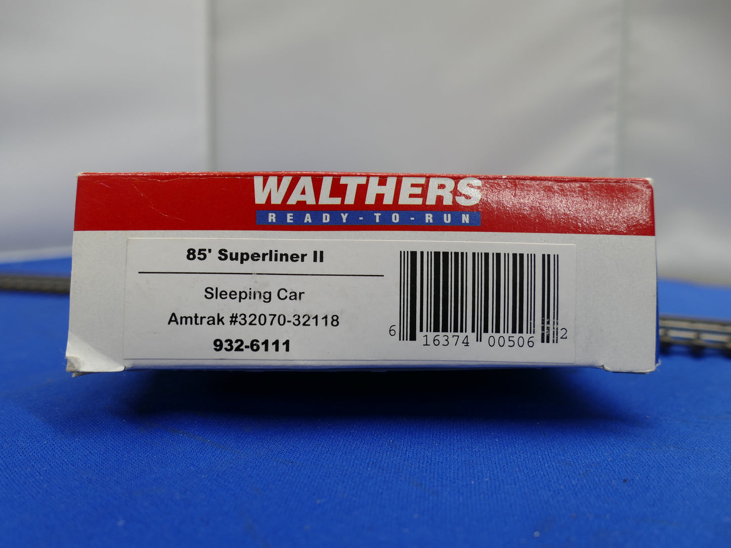 Walthers HO 85' Superliner Amtrak Sleeping Coach (used)