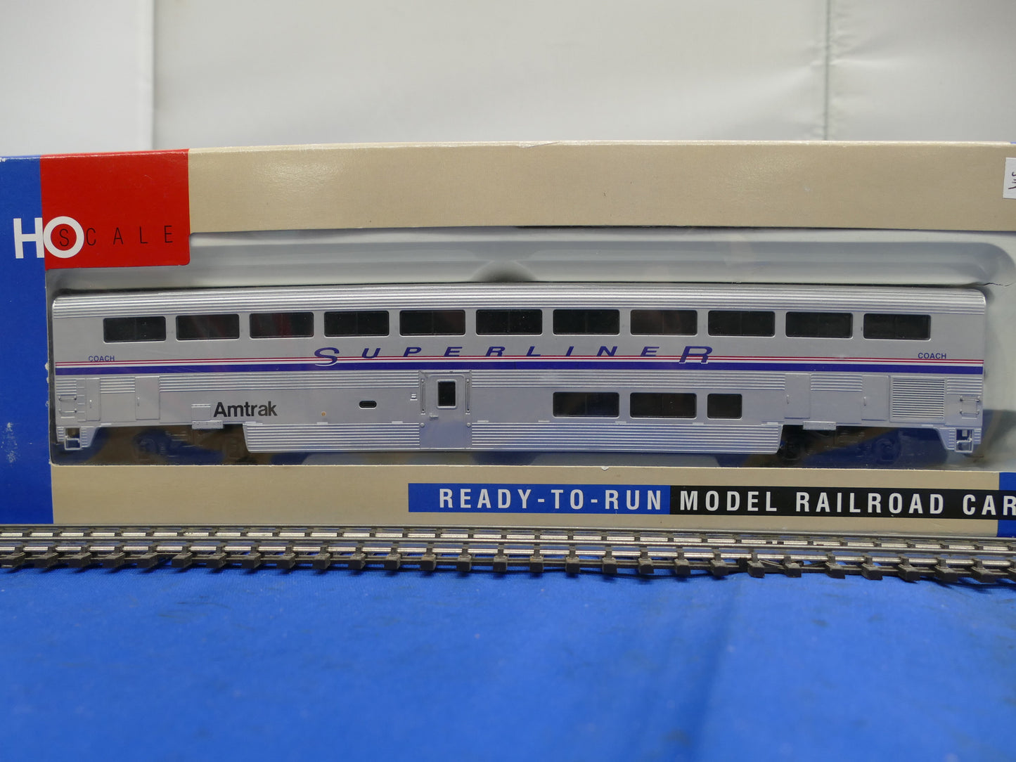 Walthers HO 85' Superliner Amtrak Coach (used)
