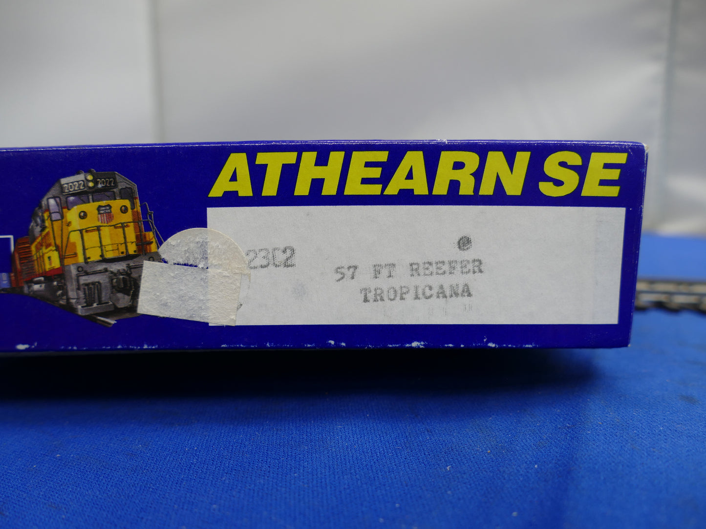 Athearn HO - #2302 Twin Set Tropicana Reefer (used)