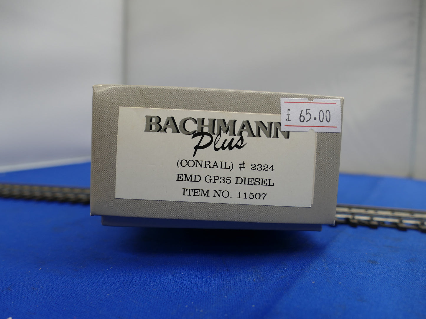 Bachmann OO/HO 11507 Conrail Diesel No. 2324 (used)