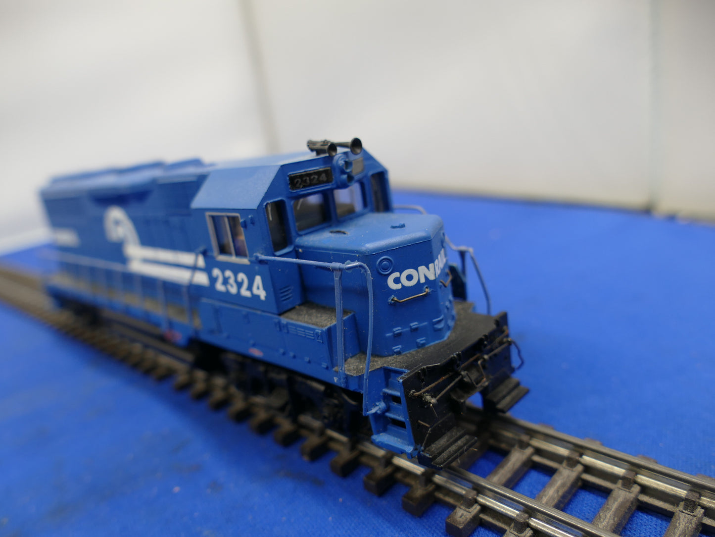 Bachmann OO/HO 11507 Conrail Diesel No. 2324 (used)