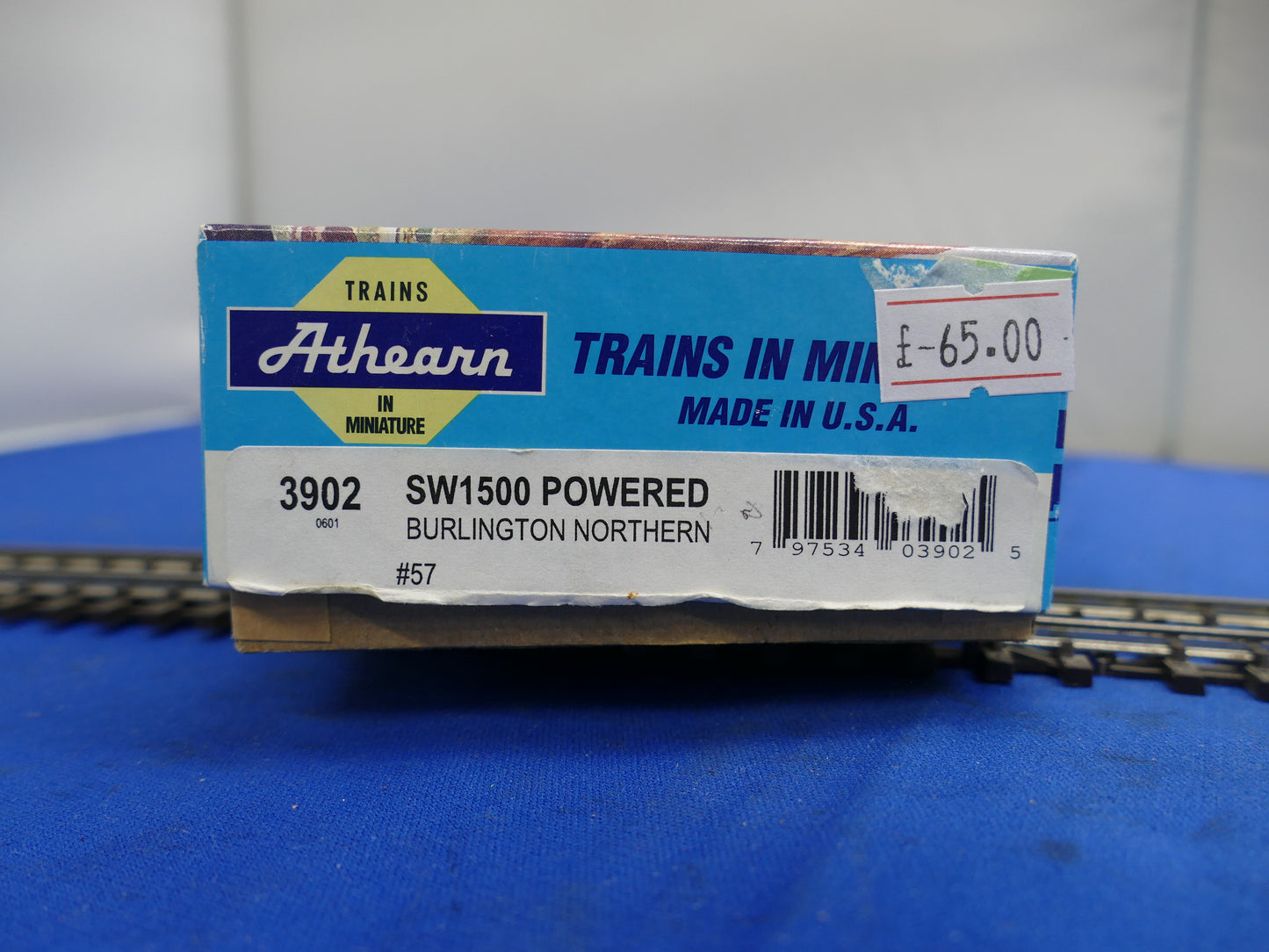 Athearn HO - #3902 SW1500 Switcher (used)