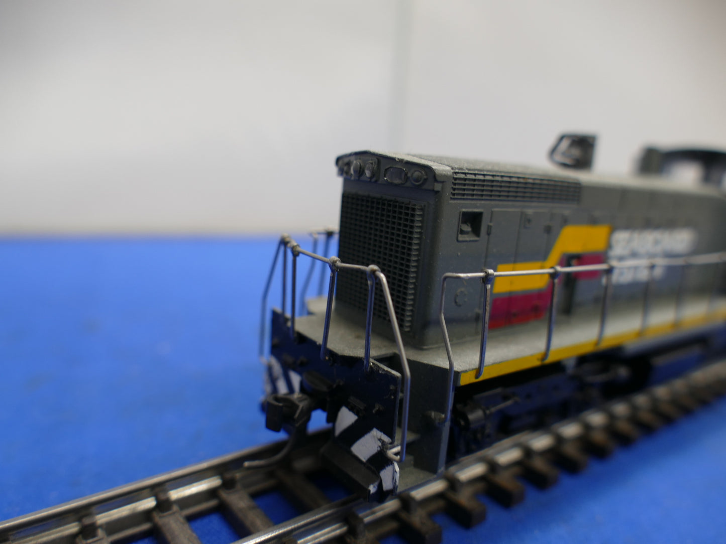 Athearn HO - #4001 "Seaboard" Switcher (used)