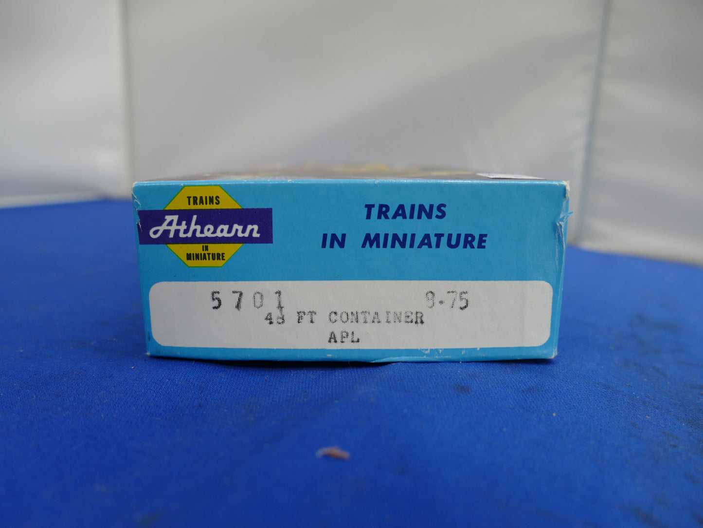Athearn HO - #5701 Box of 2 Containers (used)