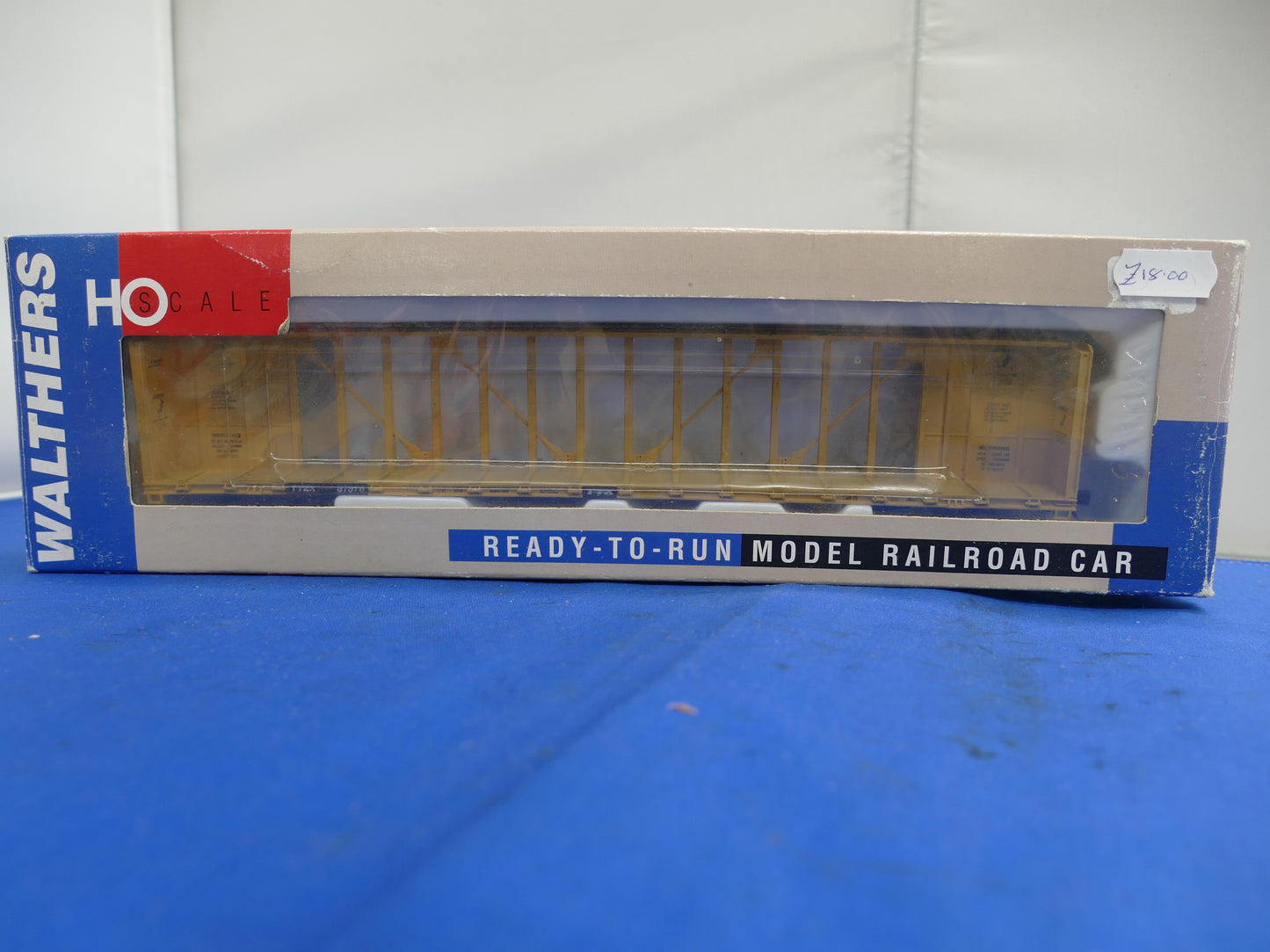 Walthers HO - 72' Center Beam Flat Car (used)