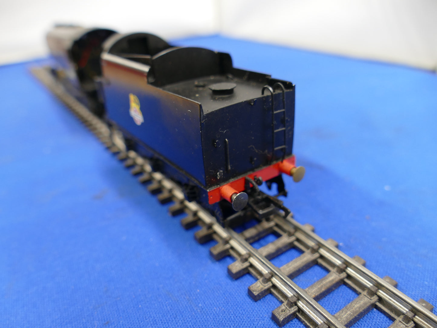 Hornby OO R2355 BR 0-6-0 Class QI Loco (used)